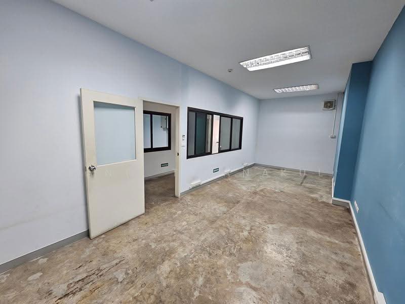 For Rent Bangkok Warehouse BTS Udom Suk Container Access 1,015 Sqm Wh-2598, Bangkok, Bang Chak, Phra Khanong, Bangkok, , 1,015 sqm, Warehouse/Factory For Rent, by Santi Tiranakul, 500523876 - DDproperty.com