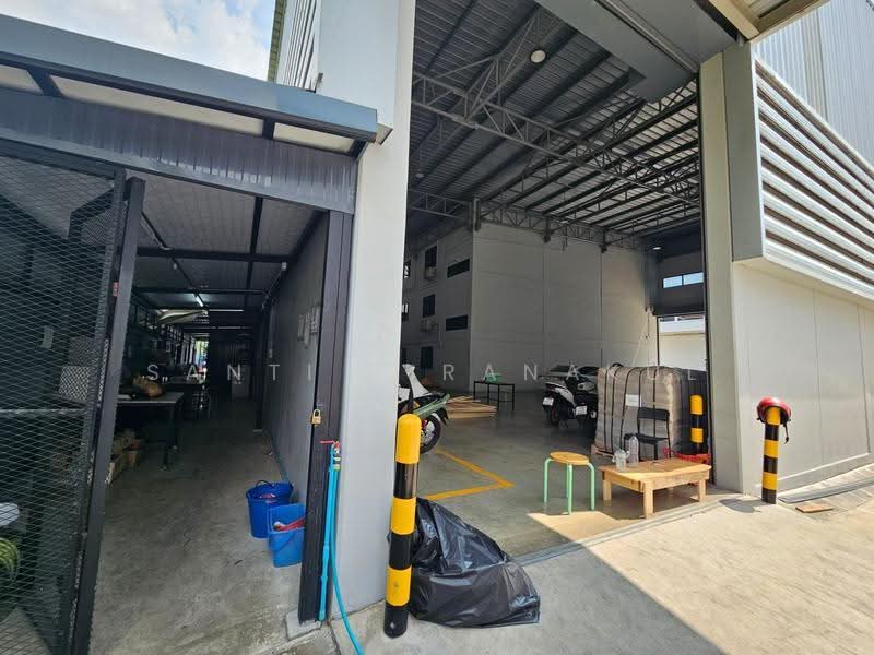 For Rent Samut Prakan Warehouse Kingkaew Rd With Office 10-Wheel Access Wh-3498, Samut Prakan, Rachathewa, Bang Plee, Samut Prakan, , 1,000 sqm, Warehouse/Factory For Rent, by Santi Tiranakul, 500523879 - DDproperty.com