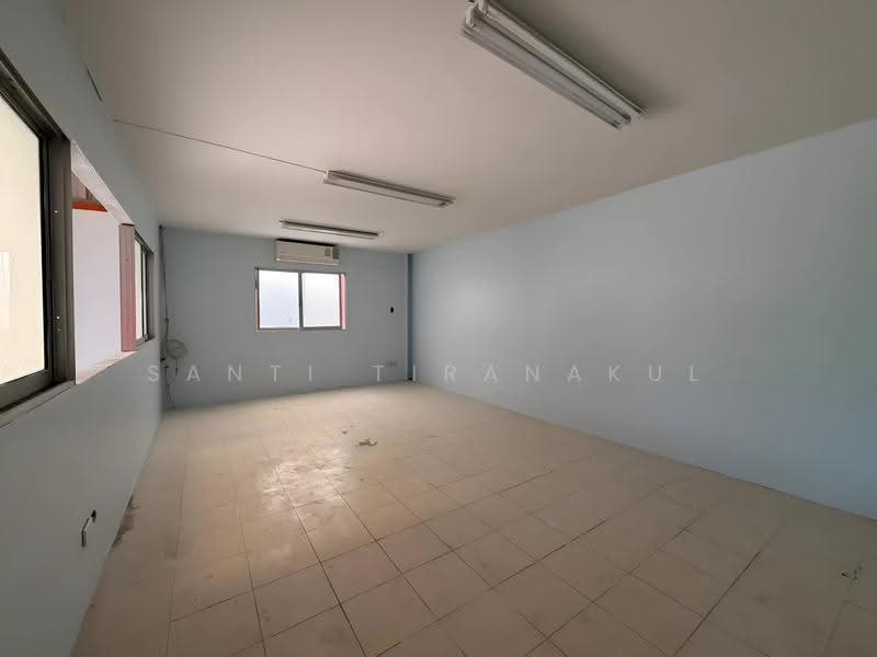 For Rent Samut Prakan Warehouse Lat Krabang Rd Container Access 1,600 Sqm Wh-3510, Samut Prakan, Rachathewa, Bang Plee, Samut Prakan, , 1,600 sqm, Warehouse/Factory For Rent, by Santi Tiranakul, 500523887 - DDproperty.com