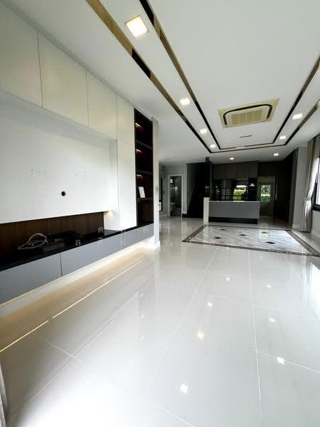 Nantawan Pinklao-Ratchapruek, Bangkok, Ratchaphruek Road, Taling Chan, Bangkok, 4 Bedrooms, 289 sqm, Single Detached House For Sale, by ดลดากร ลลิตวรฉัตร, 500523936 - DDproperty.com