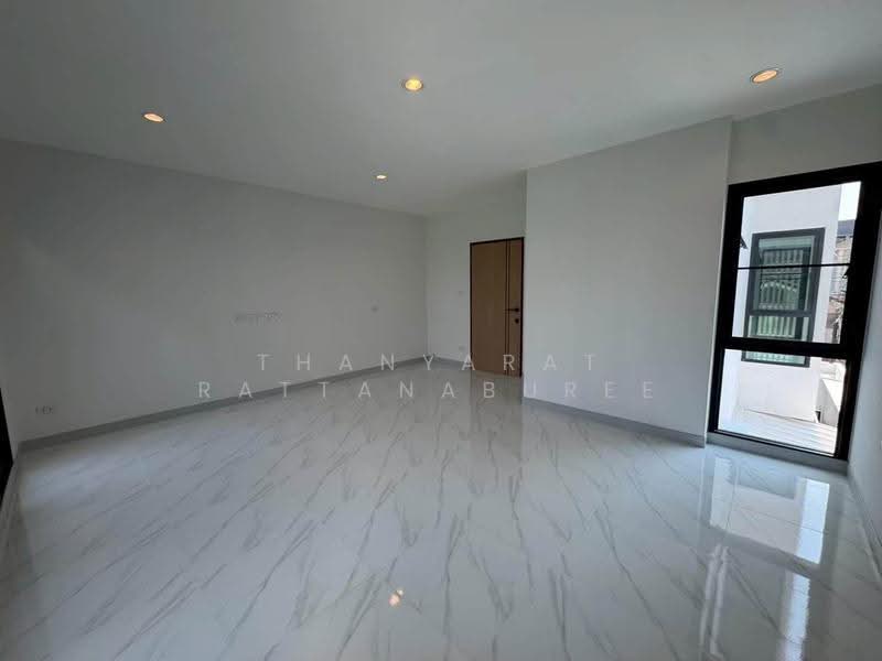 Modern Luxury Home Office in Lat Phrao 87, Behind CDC, Bangkok, ลาดพร้าว 87, Khlong Chaokhun Sing, Wang Thonglang, Bangkok, , 175 sqm, Office Space For Rent, by Thanyarat Rattanaburee, 500523946 - DDproperty.com