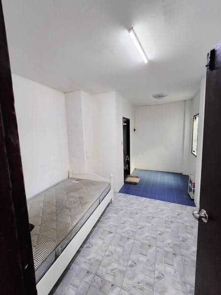 Townhome Sriwara Town in town, Bangkok, Phlapphla, Wang Thonglang, Bangkok, 5 Bedrooms, 250 sqm, Townhouse For Sale, by Chonlada Nakasemsuwan, 500523951 - DDproperty.com