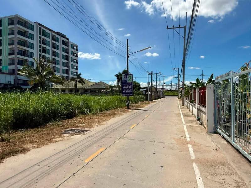 Land for sale in Nong Pla Lai, Pattaya. Corner plot, 376 sq.wa, Chon Buri (Pattaya), Nong Pla Lai, Bang Lamung (Pattaya), Chon Buri (Pattaya), , 1,504 sqm, Land For Sale, by RICHWELL INTERPLUS, 500524009 - DDproperty.com