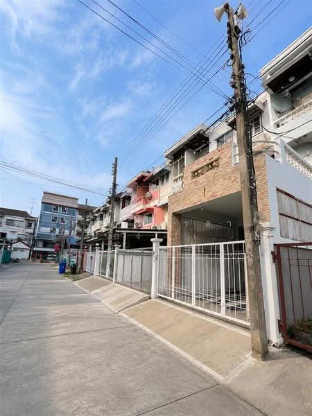 วราธร วิลล์ (Warathon Ville) ซอยศรีด่าน19, Samut Prakan, ถนนปู่เจ้าสมิง, Samrong Nua, Muang Samut Prakarn, Samut Prakan, 3 Bedrooms, 120 sqm, Townhouse For Sale, by คุณ บุณรดา ชูเมือง (เบล), 500524366 - DDproperty.com