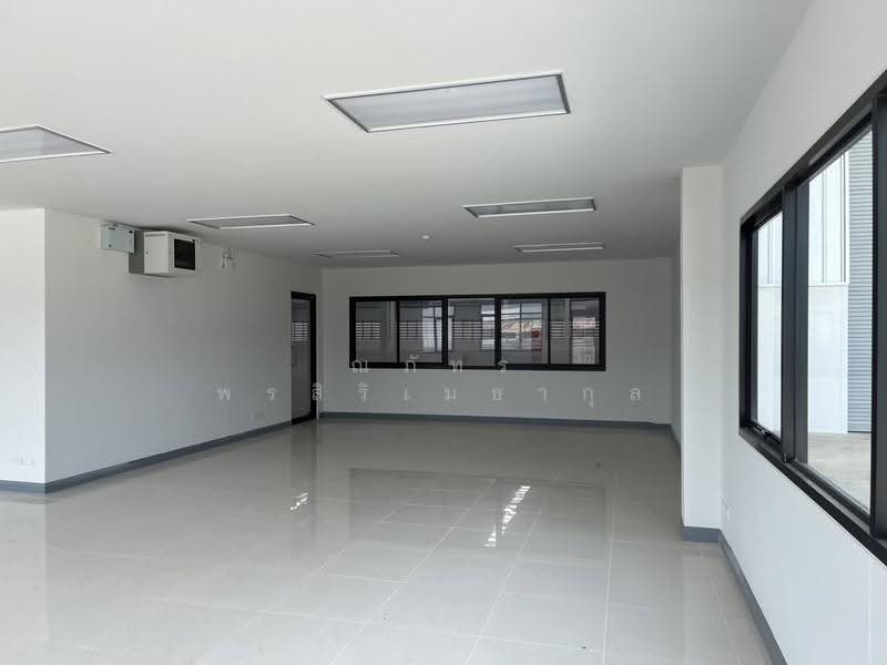 ให้เช่า คลังสินค้า โกดัง พื้นยกสูง 4,200 ตรม.บางนา ตราด สมุทรปราการ (TW8-29426), Samut Prakan, Bang Sao Thong, Samut Prakan, , 4,200 sqm, Warehouse/Factory For Rent, by ณภัทร พรสิริเมธากุล, 500524407 - DDproperty.com