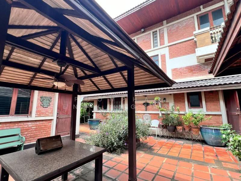 4-BR House, Bangkok, Wong Sawang, Bang Sue, Bangkok, 4 Bedrooms, 382 sqm, Single Detached House For Sale, by Poomphat Tienthongsakul, 500524419 - DDproperty.com