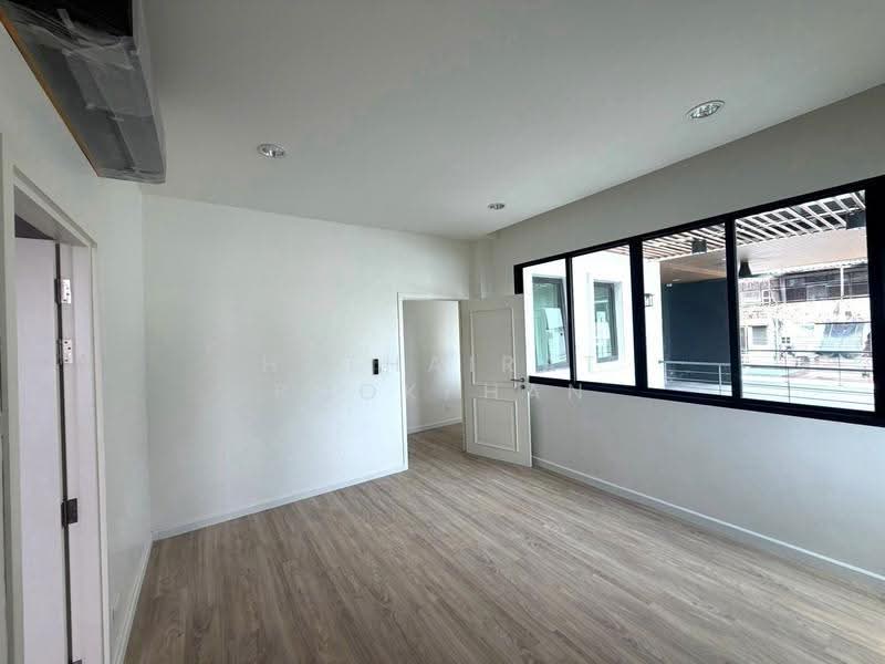 4-BR House, Bangkok, Bang Sue, Bangkok, 4 Bedrooms, 300 sqm, Single Detached House For Rent, by Hathairat Rookphan, 500524447 - DDproperty.com