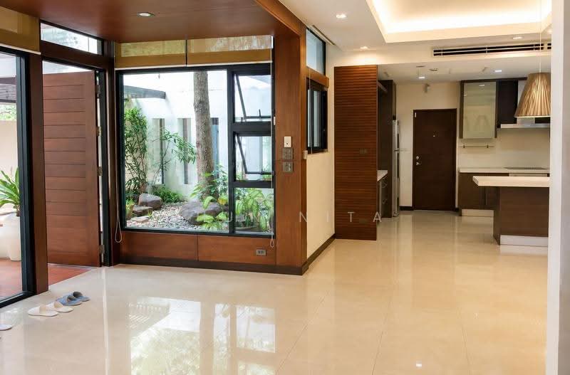 House with Private Pool / Sukhumvit, Bangkok, Khlong Tan Nua, Watthana, Bangkok, 5 Bedrooms, 480 sqm, Single Detached House For Rent, by Khun Nita, 500524519 - DDproperty.com