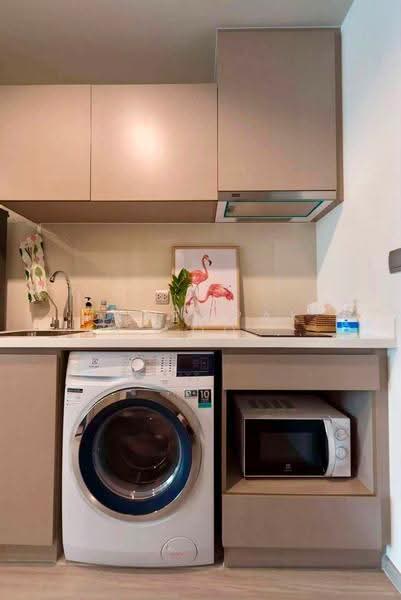 Life Ladprao, Bangkok, 992 Ladprao Road, Jom Phon, Chatuchak, Bangkok, Studio, 30 sqm, Condo For Rent, by Praewpakar Soontawong, 500524660 - DDproperty.com