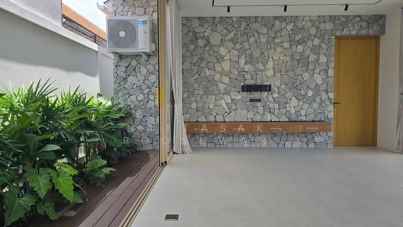 3-BR Villa, Chon Buri (Pattaya), Huai Yai, Bang Lamung (Pattaya), Chon Buri (Pattaya), 3 Bedrooms, 304 sqm, Villa For Sale, by Nattasak Poosuwan, 500524695 - DDproperty.com