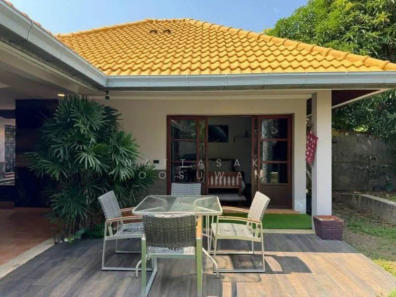 5-BR Villa, Chon Buri (Pattaya), Nong Pru, Bang Lamung (Pattaya), Chon Buri (Pattaya), 5 Bedrooms, 300 sqm, Villa For Sale, by Nattasak Poosuwan, 500524708 - DDproperty.com