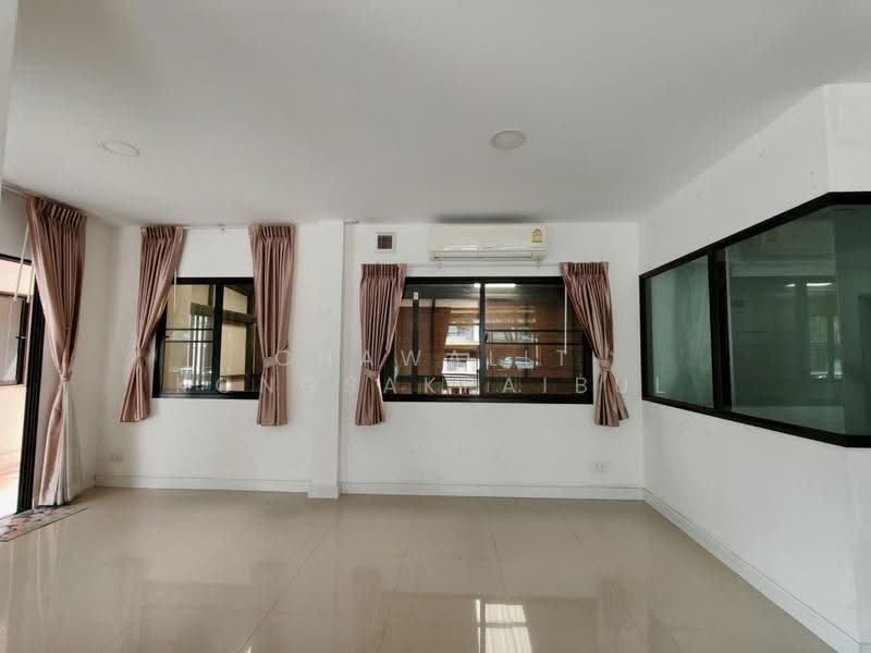 Casa Ville Wongwaen-Chatuchot : คาซ่าวิลล์ วงแหวน-จตุโชติ, กรุงเทพ, ถนน วงศกร 1, สามวาตะวันตก, คลองสามวา, กรุงเทพ, 260 ตร.ม., บ้านเดี่ยว ขาย, โดย CHAWALIT KONGSAKPAIBUL, 500524713 - DDproperty.com