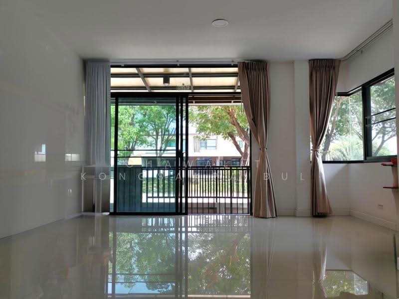 Casa Ville Wongwaen-Chatuchot, Bangkok, Wongsakorn 1 Road, Sam Wa Tawan Tok, Khlong Sam Wa, Bangkok, 4 Bedrooms, 260 sqm, Single Detached House For Sale, by CHAWALIT KONGSAKPAIBUL, 500524713 - DDproperty.com