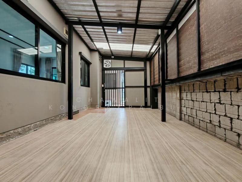 Casa Ville Wongwaen-Chatuchot, Bangkok, Wongsakorn 1 Road, Sam Wa Tawan Tok, Khlong Sam Wa, Bangkok, 4 Bedrooms, 260 sqm, Single Detached House For Sale, by CHAWALIT KONGSAKPAIBUL, 500524713 - DDproperty.com