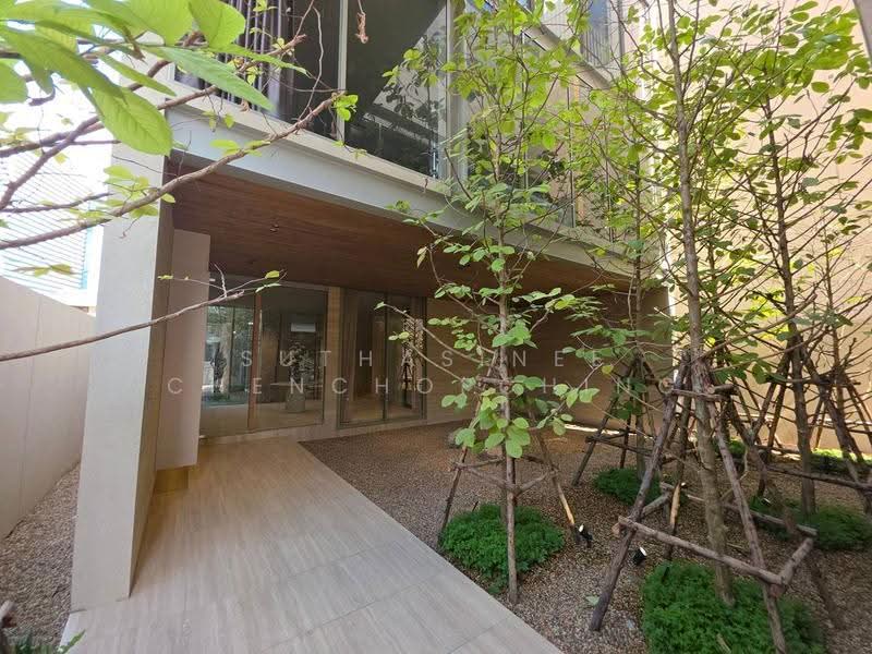 5-BR House, Bangkok, Thung Maha Mek, Sathon, Bangkok, 5 Bedrooms, 1,400 sqm, Single Detached House For Sale, by Suthasinee Chenchopching, 500524803 - DDproperty.com