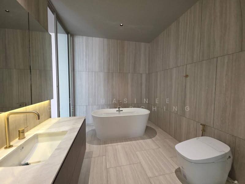 5-BR House, Bangkok, Thung Maha Mek, Sathon, Bangkok, 5 Bedrooms, 1,400 sqm, Single Detached House For Sale, by Suthasinee Chenchopching, 500524803 - DDproperty.com