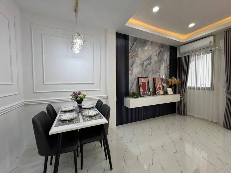 3-BR Townhouse, Chon Buri (Pattaya), Nong Pru, Bang Lamung (Pattaya), Chon Buri (Pattaya), 3 Bedrooms, 140 sqm, Townhouse For Sale, by Harrison Chong, 500524960 - DDproperty.com