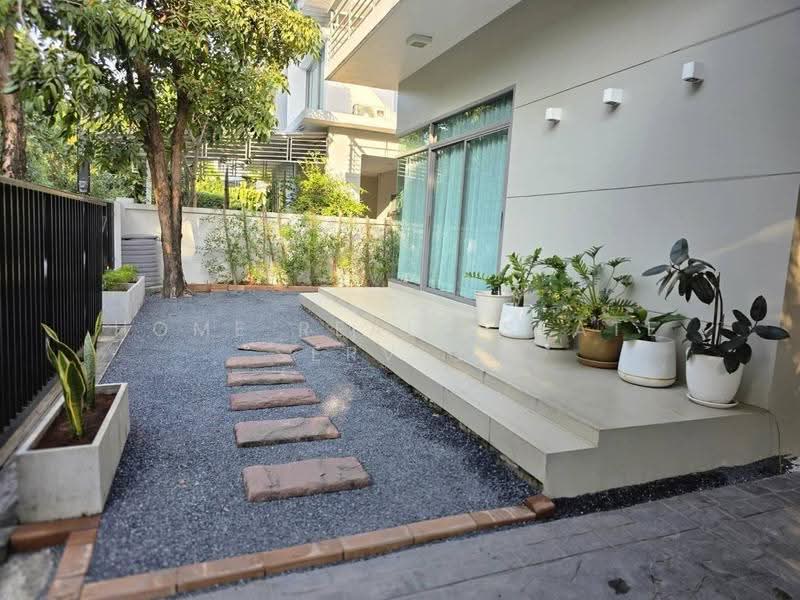 Narasiri Pattanakarn-Srinakarin, Bangkok, 878 Soi Srinakarin 20, Khlong Chan, Bang Kapi, Bangkok, 3 Bedrooms, 230 sqm, Single Detached House For Sale, by HOME Real Estate Service, 500524982 - DDproperty.com