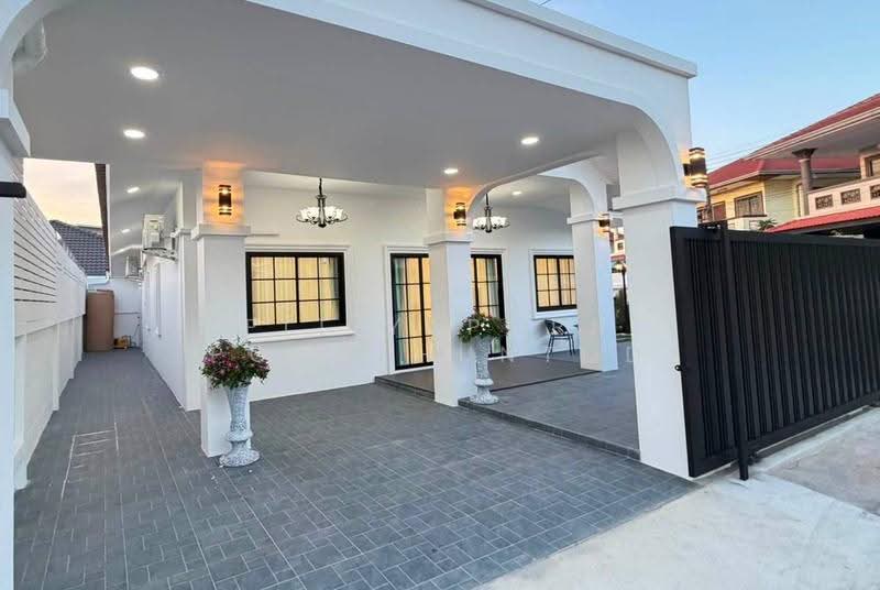 undefined, Chon Buri (Pattaya), Nong Pru, Bang Lamung (Pattaya), Chon Buri (Pattaya), 3 Bedrooms, 240 sqm, Single Detached House For Sale, by Pitiyaporn Pornkhuntod, 500525010 - DDproperty.com