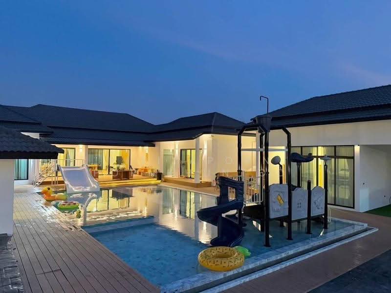 5-BR Villa, Chon Buri (Pattaya), Huai Yai, Bang Lamung (Pattaya), Chon Buri (Pattaya), 5 Bedrooms, 700 sqm, Villa For Sale, by Pitiyaporn Pornkhuntod, 500525079 - DDproperty.com