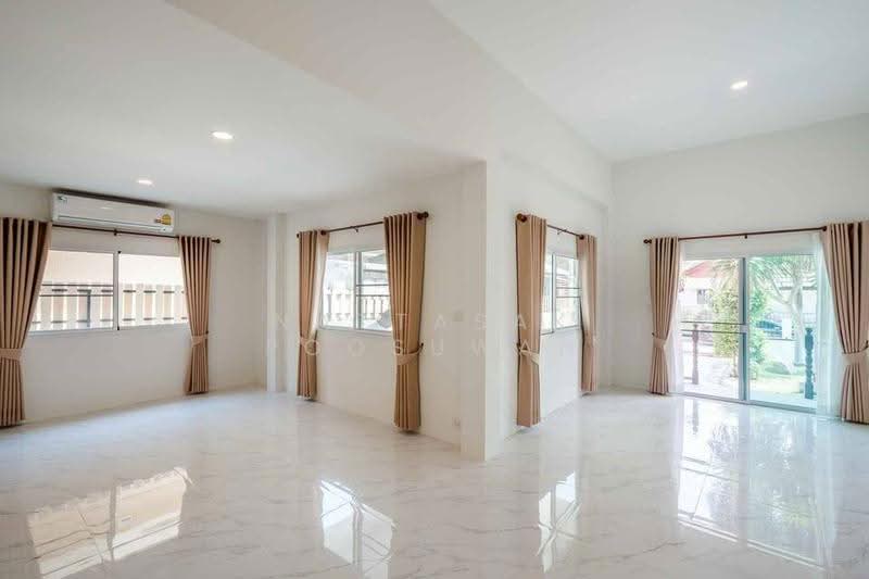 3-BR House, Prachuap Khiri Khan, Hua Hin, Prachuap Khiri Khan, 3 Bedrooms, 180 sqm, Single Detached House For Sale, by Nattasak Poosuwan, 500525260 - DDproperty.com