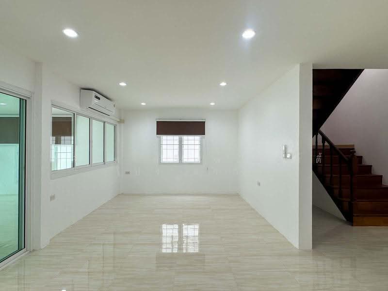 MuBan FahLuangVillage, Nonthaburi, แจ้งวัฒนะ, Khlong Klue, Pak Kret, Nonthaburi, 4 Bedrooms, 168 sqm, Townhouse For Rent, by Property Pro Co.,Ltd, 500525310 - DDproperty.com