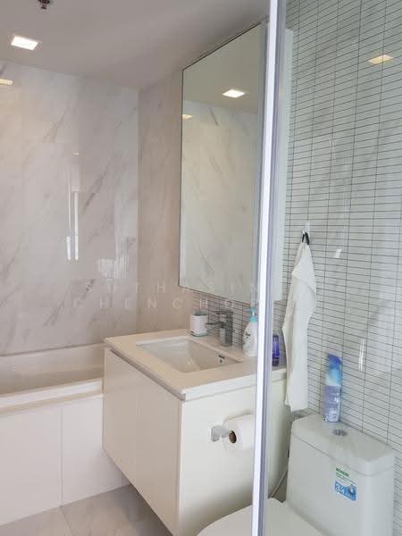 Hyde Sukhumvit 11, Bangkok, 11 Soi Sukhumvit 11, Khlongtoei Nua, Watthana, Bangkok, 2 Bedrooms, 65 sqm, Condo For Sale, by Suthasinee Chenchopching, 500525364 - DDproperty.com