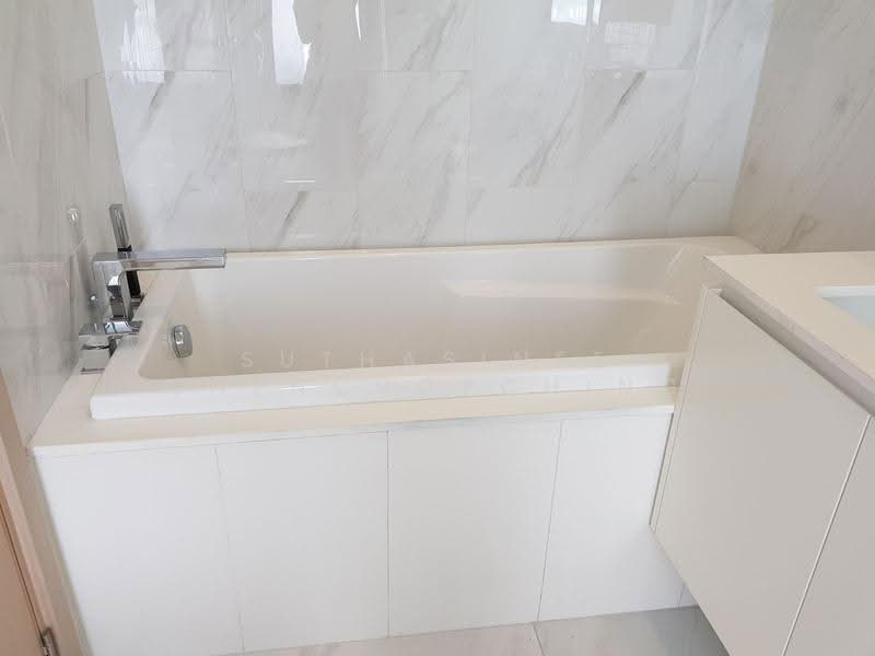 Hyde Sukhumvit 11, Bangkok, 11 Soi Sukhumvit 11, Khlongtoei Nua, Watthana, Bangkok, 2 Bedrooms, 65 sqm, Condo For Sale, by Suthasinee Chenchopching, 500525364 - DDproperty.com