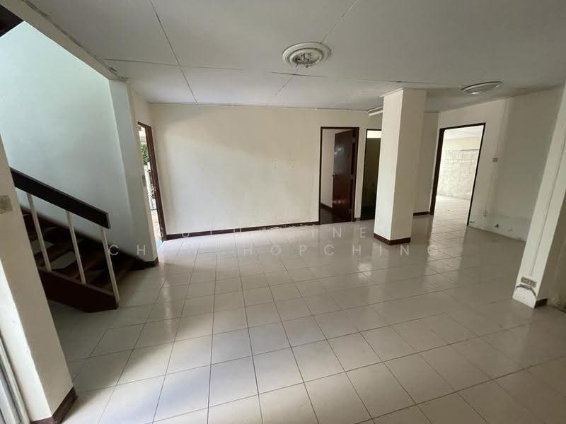 3-BR House, Bangkok, Saphan Sung, Bangkok, 3 Bedrooms, 336 sqm, Single Detached House For Sale, by Suthasinee Chenchopching, 500525436 - DDproperty.com