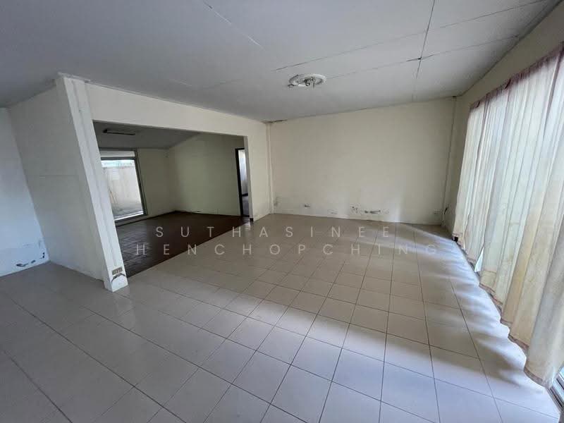3-BR House, Bangkok, Saphan Sung, Bangkok, 3 Bedrooms, 336 sqm, Single Detached House For Sale, by Suthasinee Chenchopching, 500525436 - DDproperty.com