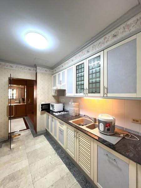 3-BR House, Bangkok, Min Buri, Bangkok, 3 Bedrooms, 215 sqm, Single Detached House For Sale, by Jesadakorn Cohn, 500525457 - DDproperty.com