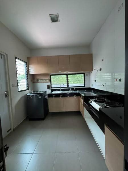 Mantana Kalapapruk-Wongwaen, Bangkok, 379 Kanchanaphisek Road, Lak Song, Bang Khae, Bangkok, 4 Bedrooms, 183 sqm, Single Detached House For Rent, by HOME Real Estate Service, 500525533 - DDproperty.com