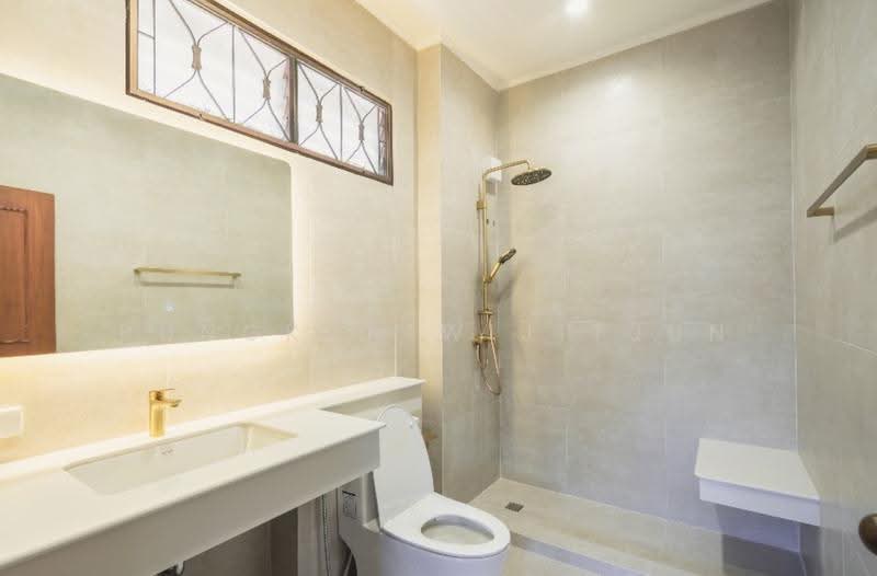 3-BR House, Bangkok, Hua Mak, Bang Kapi, Bangkok, 3 Bedrooms, 263 sqm, Single Detached House For Sale, by Rungkan Wijitjun, 500525553 - DDproperty.com