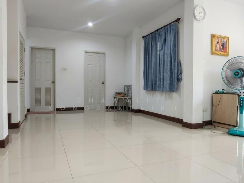Vista Ville Lam Luk Ka Klong 3, Pathum Thani, Lat Sawai, Lam Luk Ka, Pathum Thani, 3 Bedrooms, 200 sqm, Single Detached House For Sale, by CHAWALIT KONGSAKPAIBUL, 500525568 - DDproperty.com