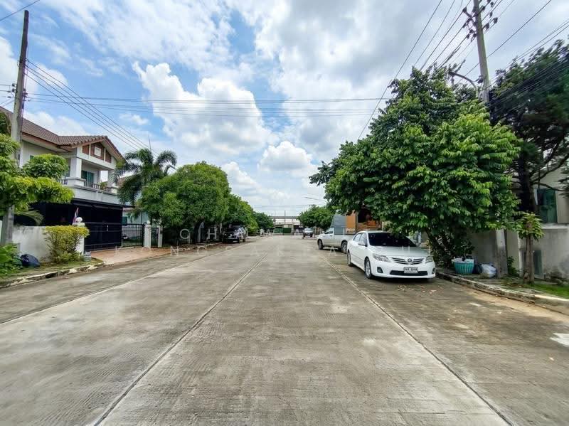 Vista Ville Lam Luk Ka Klong 3, Pathum Thani, Lat Sawai, Lam Luk Ka, Pathum Thani, 3 Bedrooms, 200 sqm, Single Detached House For Sale, by CHAWALIT KONGSAKPAIBUL, 500525568 - DDproperty.com