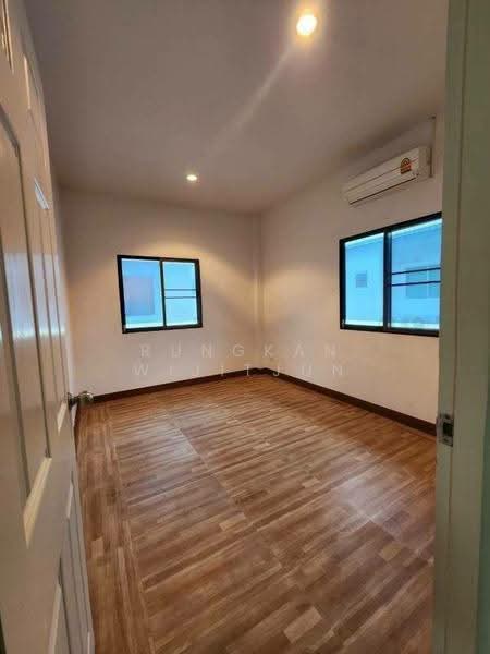 RK Home Park 2 Rama 9 - Wongwaen, Bangkok, 51 Patthana Chonabot 3 Rd, Khlong Song Ton Nun, Lat Krabang, Bangkok, 5 Bedrooms, 250 sqm, Single Detached House For Sale, by Rungkan Wijitjun, 500525617 - DDproperty.com