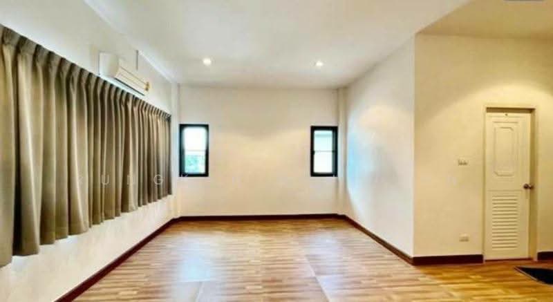 RK Home Park 2 Rama 9 - Wongwaen, Bangkok, 51 Patthana Chonabot 3 Rd, Khlong Song Ton Nun, Lat Krabang, Bangkok, 5 Bedrooms, 250 sqm, Single Detached House For Sale, by Rungkan Wijitjun, 500525617 - DDproperty.com
