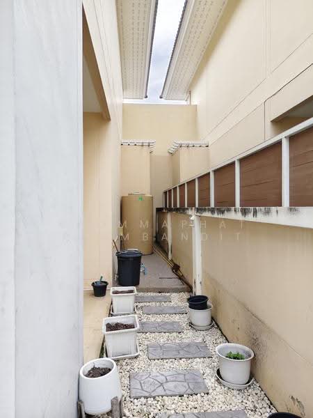Maneerin Village Nongmon, Chon Buri (Pattaya), Soi Wat Na Khao Bo Yang, Mhueng, Muang Chon Buri, Chon Buri (Pattaya), 3 Bedrooms, 117 sqm, Semi-Detached House (Twin House) For Sale, by Khommaphat Phumbandit, 500525666 - DDproperty.com