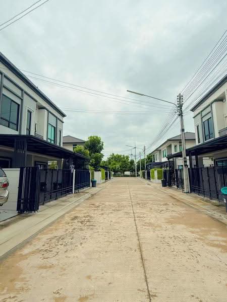 Brighton Khukhot Station : ไบรตัน คูคต สเตชั่น, Pathum Thani, ถนนลำลูกกา 13, Khu Khot, Lam Luk Ka, Pathum Thani, 3 Bedrooms, 105 sqm, Townhouse For Sale, by นฤมล ครั่งฝา, 500525681 - DDproperty.com