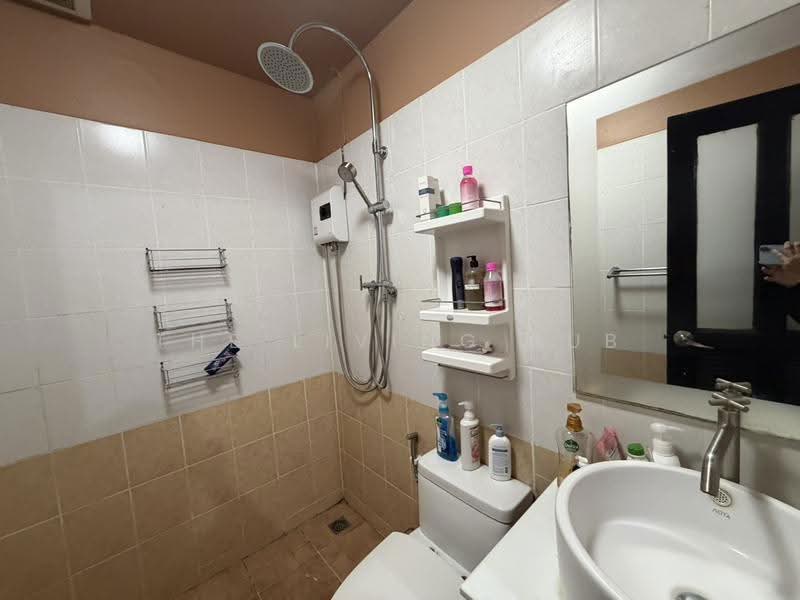 Baan Ubonchat 1, Nonthaburi, Soi Bang Rak Noi 16/2, Bang Rak Noi, Muang Nonthaburi, Nonthaburi, 3 Bedrooms, 135 sqm, Townhouse For Sale, by THE LIVING HUB, 500525699 - DDproperty.com