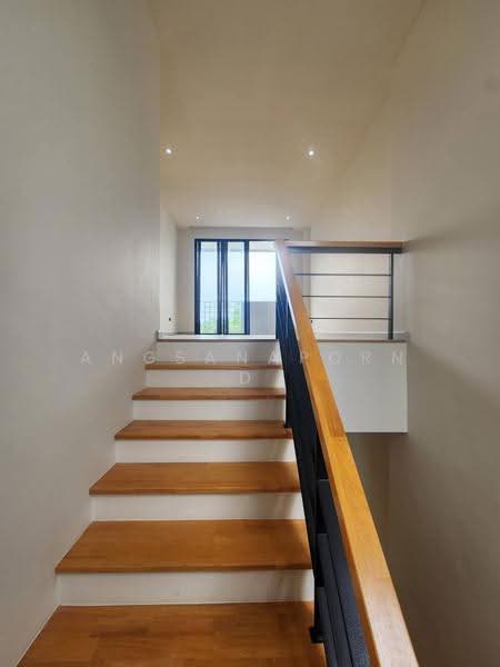 บ้านใหม่มือ 1 ใจกลางลาดพร้าว 101, Bangkok, Khlong Chaokhun Sing, Wang Thonglang, Bangkok, 4 Bedrooms, 270 sqm, Single Detached House For Sale, by Angsanaporn D, 500525722 - DDproperty.com