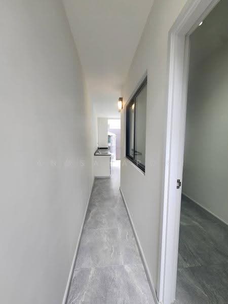 บ้านใหม่มือ 1 ใจกลางลาดพร้าว 101, Bangkok, Khlong Chaokhun Sing, Wang Thonglang, Bangkok, 4 Bedrooms, 270 sqm, Single Detached House For Sale, by Angsanaporn D, 500525722 - DDproperty.com