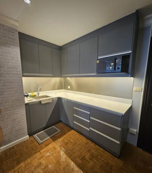 Silom Suite, Bangkok, Soi Sathorn 12, Sathorn Road, Silom, Bang Rak, Bangkok, 2 Bedrooms, 70 sqm, Condo For Rent, by Pensasi Ongphichetmetha, 500525723 - DDproperty.com