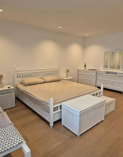 D.S. Tower 1 Sukhumvit 33, Bangkok, Soi Phrom Chit, Khlong Tan Nua, Watthana, Bangkok, 3 Bedrooms, 200 sqm, Condo For Rent, by Pensasi Ongphichetmetha, 500525771 - DDproperty.com
