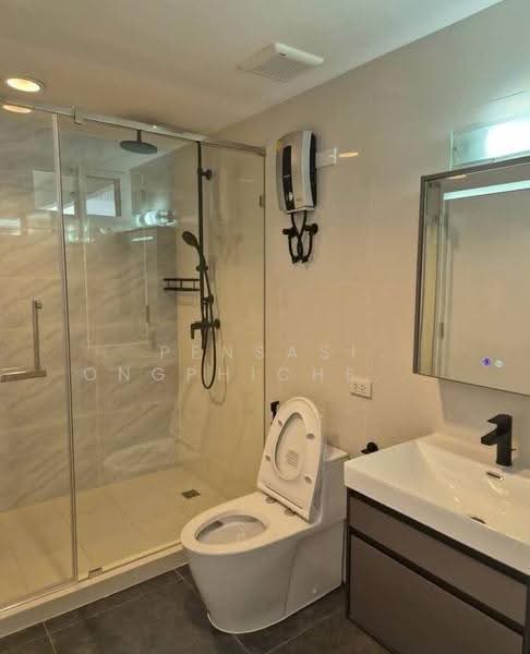 D.S. Tower 1 Sukhumvit 33, Bangkok, Soi Phrom Chit, Khlong Tan Nua, Watthana, Bangkok, 3 Bedrooms, 200 sqm, Condo For Rent, by Pensasi Ongphichetmetha, 500525771 - DDproperty.com