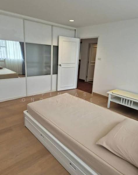 D.S. Tower 1 Sukhumvit 33, Bangkok, Soi Phrom Chit, Khlong Tan Nua, Watthana, Bangkok, 3 Bedrooms, 200 sqm, Condo For Rent, by Pensasi Ongphichetmetha, 500525771 - DDproperty.com