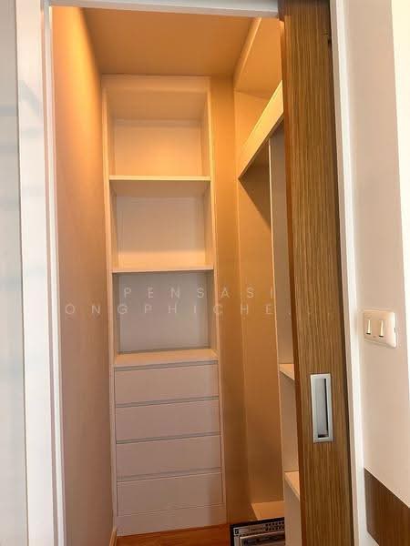 Noble Refine, Bangkok, Soi Sukhumvit 26, Sukhumvit Road, Khong Tan, Khlong Toei, Bangkok, 1 Bedroom, 57 sqm, Condo For Rent, by Pensasi Ongphichetmetha, 500525804 - DDproperty.com