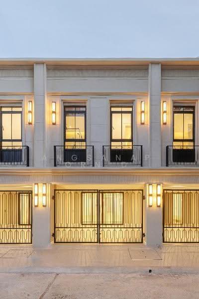 Khlongtan Nivet, Bangkok, 20 Soi Pridi Banomyong 42, Khlong Tan Nua, Watthana, Bangkok, 3 Bedrooms, 192 sqm, Townhouse For Sale, by Angsanaporn D, 500525842 - DDproperty.com