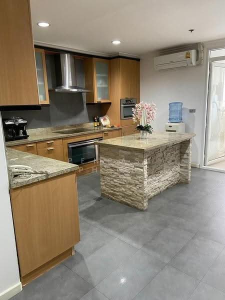 Kallista Mansion, Bangkok, 64 Soi Sukhumvit 11, Khlongtoei Nua, Watthana, Bangkok, 3 Bedrooms, 315 sqm, Condo For Rent, by Pensasi Ongphichetmetha, 500525858 - DDproperty.com