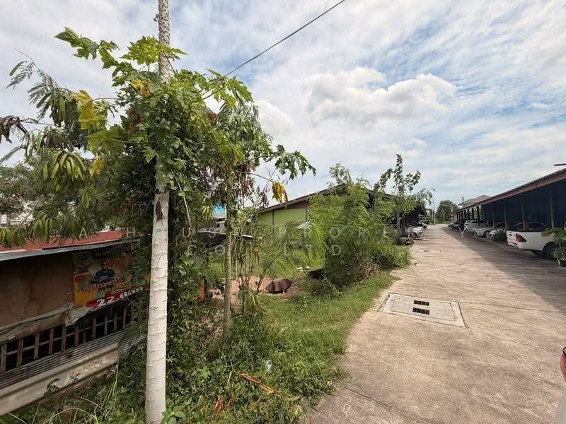 Land for sale with existing guesthouse business in Nong Kham, Sriracha., chon-buri, Nong - Kham, Si Racha, Chon Buri (Pattaya), , 1,432 sqm, Business For Sale, by A House Property Co.,Ltd., 500525877 - DDproperty.com